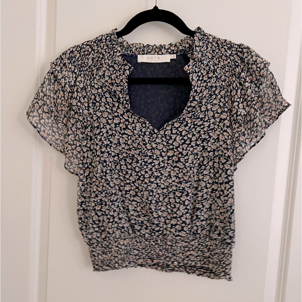 ASTR the label short sleeve top